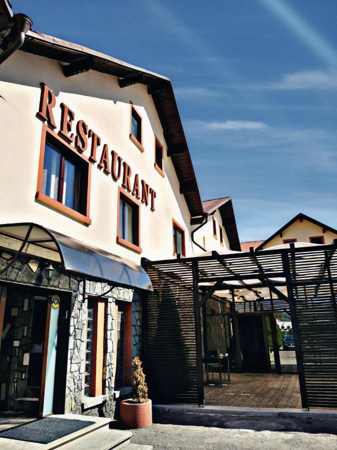 International Recola Motel Băneşti Dış mekan fotoğraf